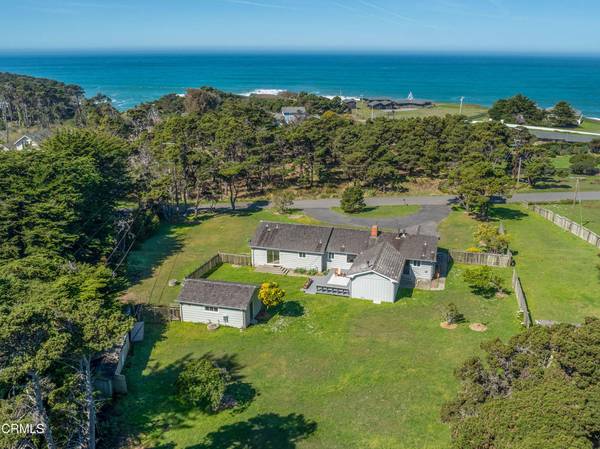18601 Cypress RD, Fort Bragg, CA 95437