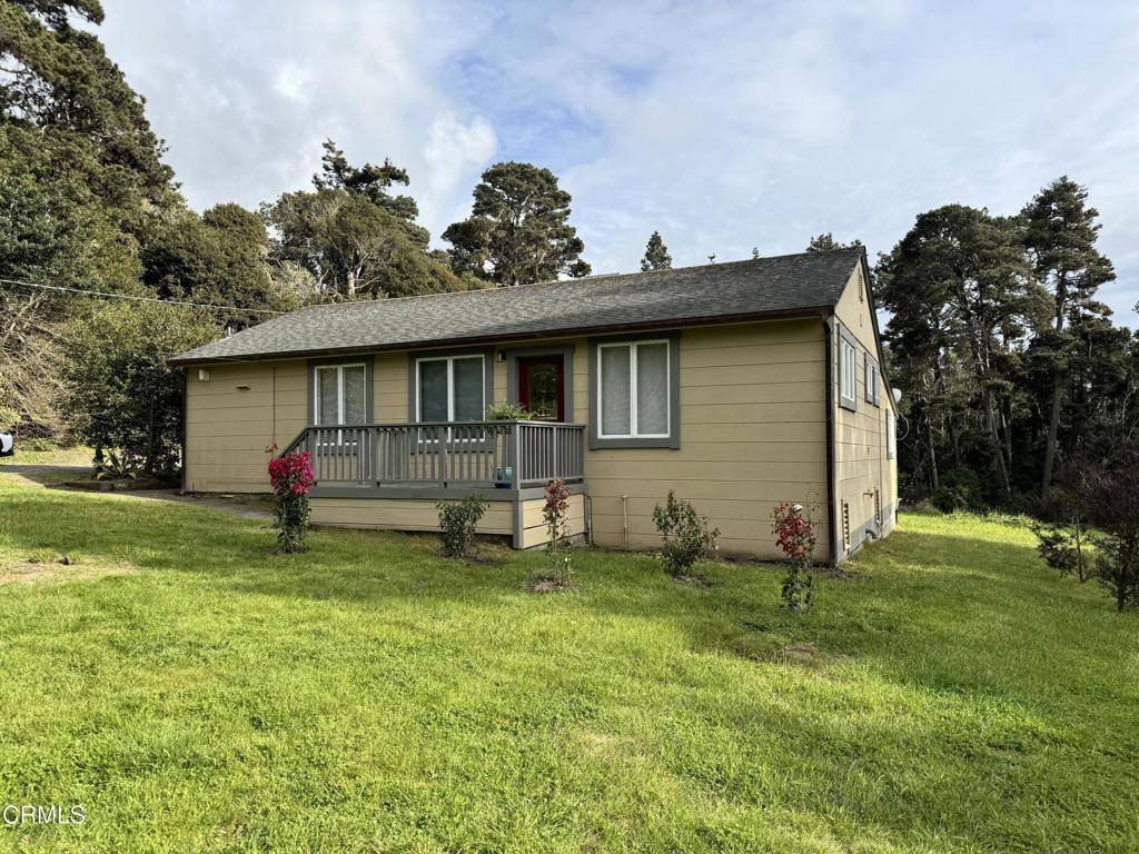 32901 Pearl DR, Fort Bragg, CA 95437