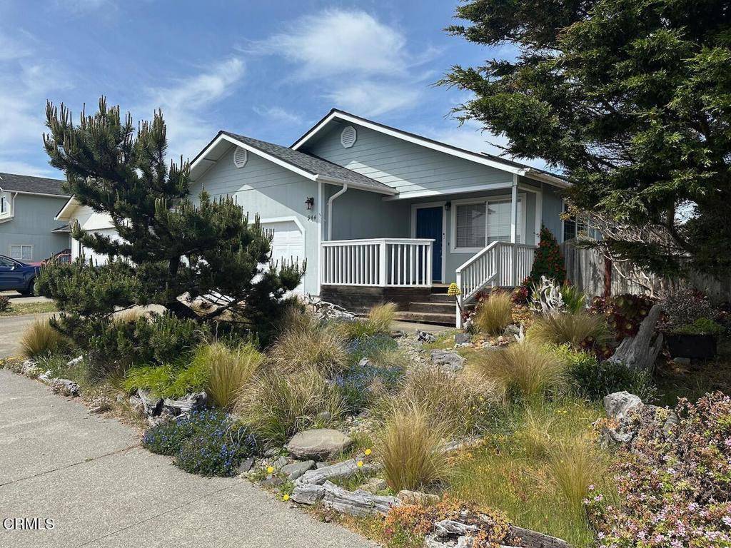 944 Stewart ST, Fort Bragg, CA 95437