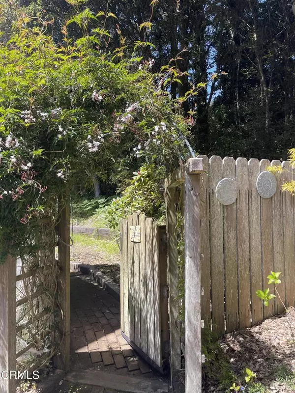 Fort Bragg, CA 95437,32691 Pearl DR