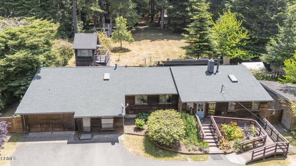 10941 Gurley LN, Mendocino, CA 95460
