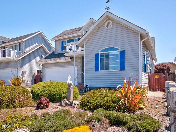 924 Glass Beach DR, Fort Bragg, CA 95437