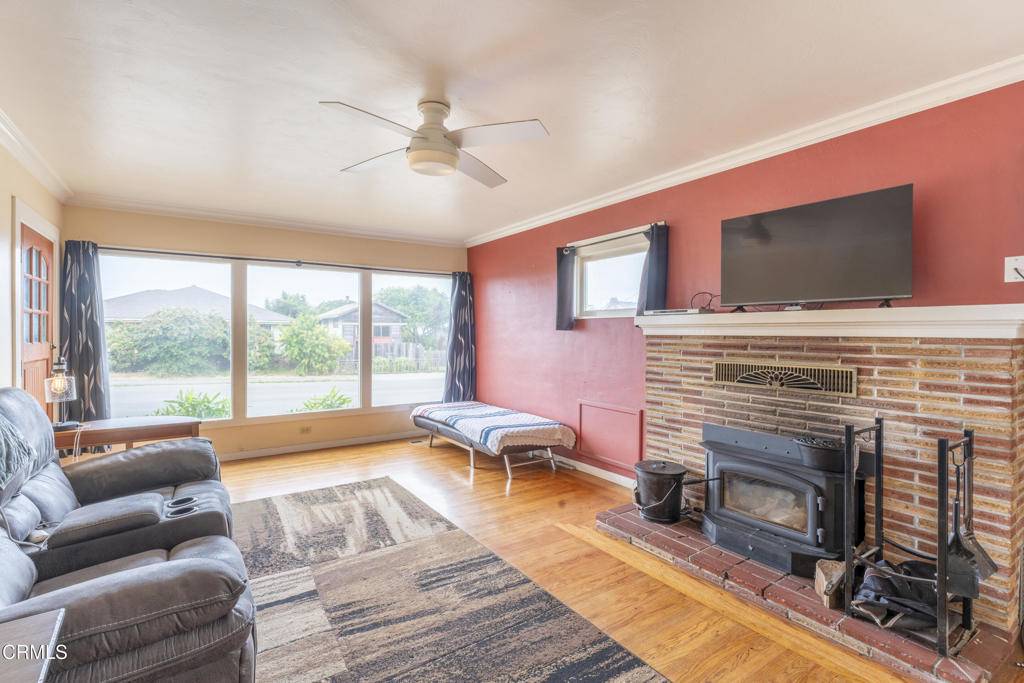 Fort Bragg, CA 95437,102 N Whipple ST