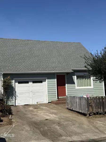 121 S McPhereson ST, Fort Bragg, CA 95437