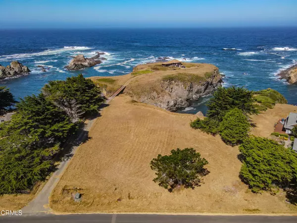 45551 S Caspar DR, Mendocino, CA 95460