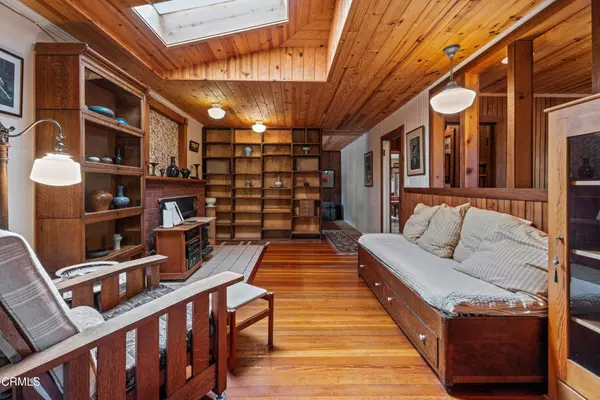 Fort Bragg, CA 95437,33051 Beal LN