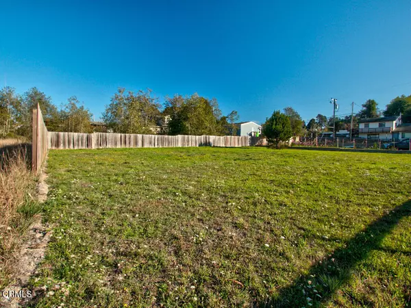 Fort Bragg, CA 95437,104 A N Dana ST