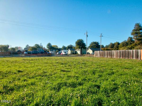 Fort Bragg, CA 95437,104 A N Dana ST