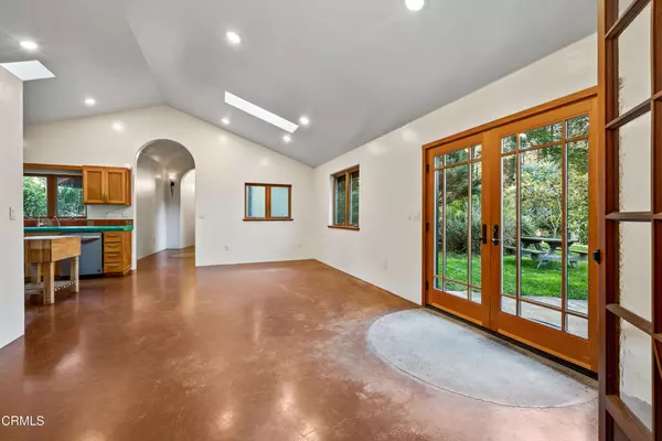 Fort Bragg, CA 95437,19204 Benson LN