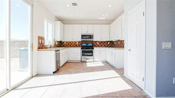 Hesperia, CA 92344,13969 Crystal ST