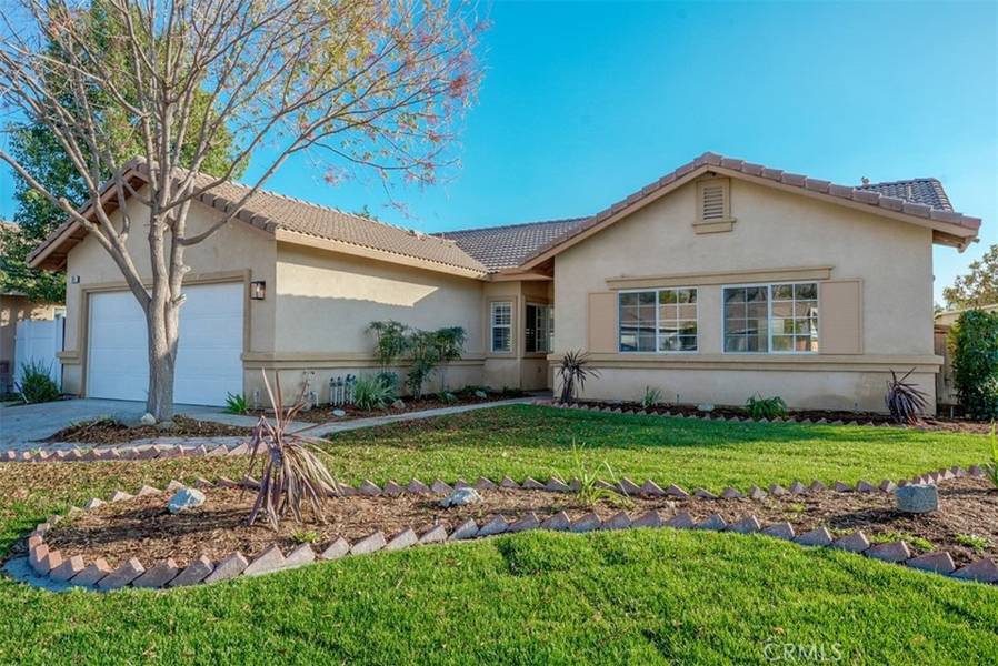 390 Cambridge DR, San Jacinto, CA 92583