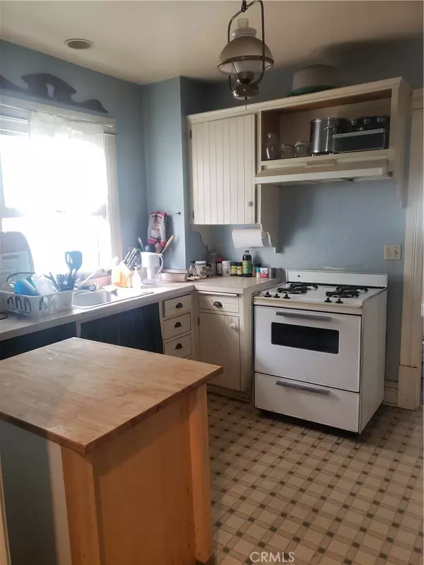Long Beach, CA 90802,322 W 5th ST