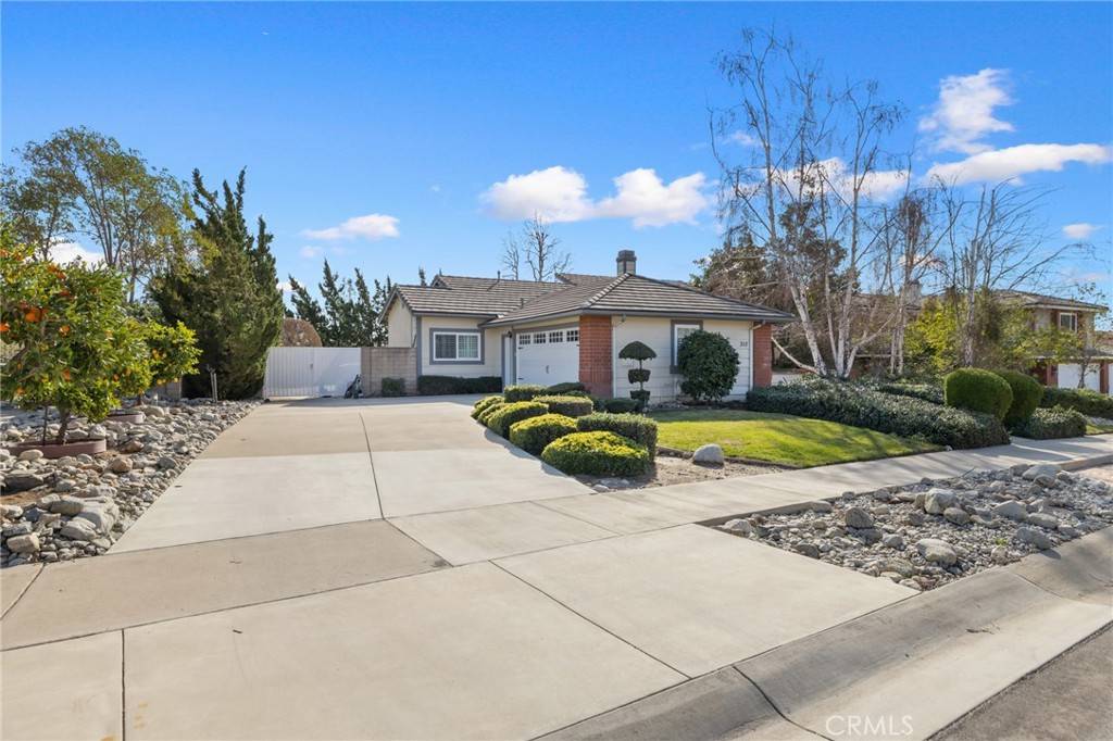 Claremont, CA 91711,312 E Georgetown PL