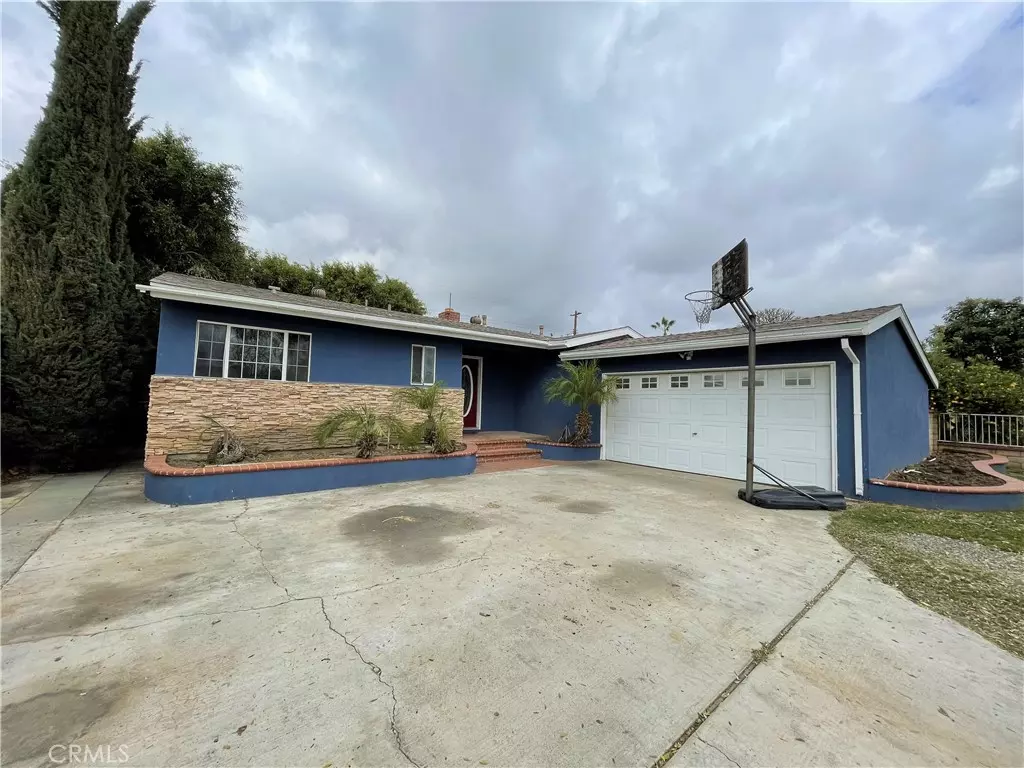 Placentia, CA 92870,613 Moonbeam ST
