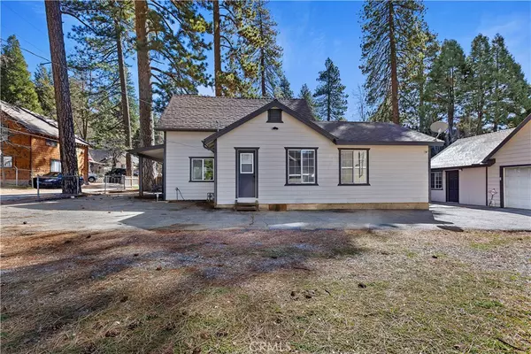 Crestline, CA 92325,22989 Pine LN