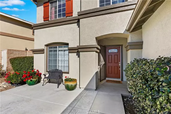 Fontana, CA 92336,5883 Flying Arrow LN