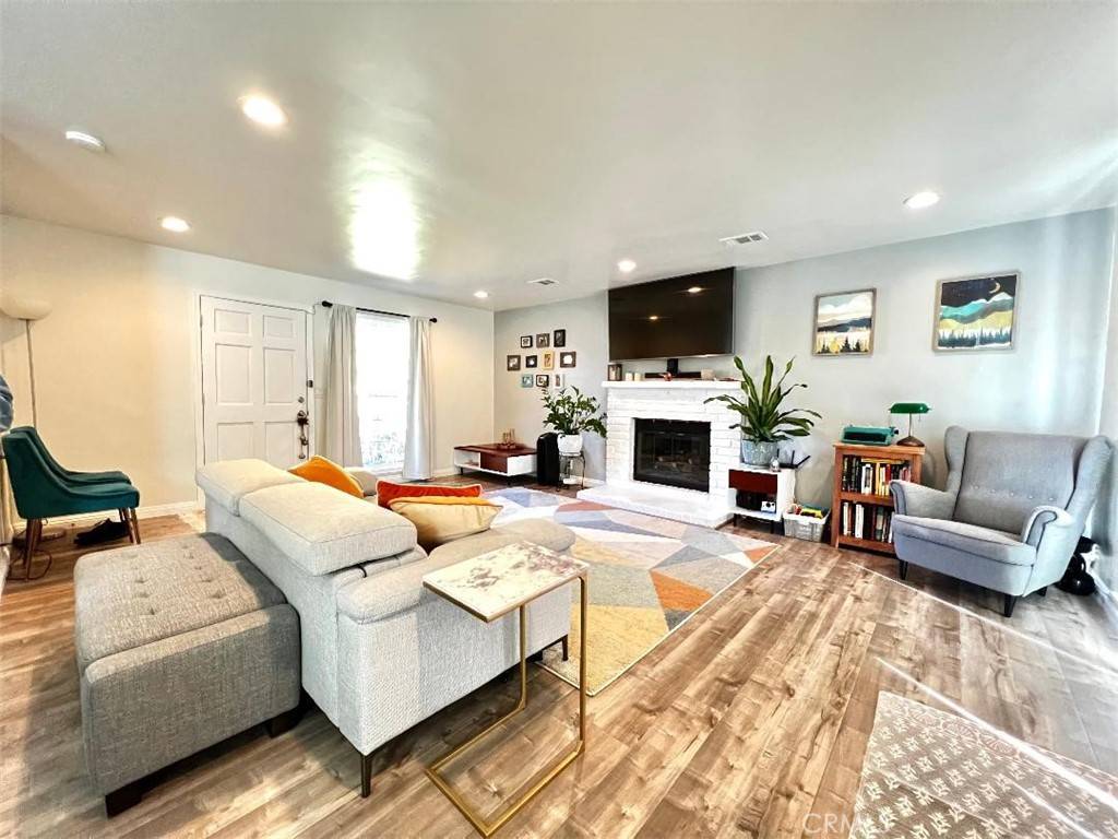 Altadena, CA 91001,2412 Glenrose AVE