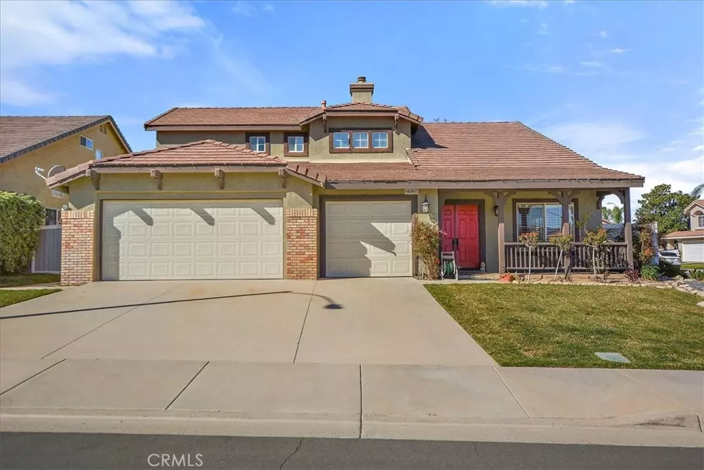 Corona, CA 92883,27039 Featherhill DR