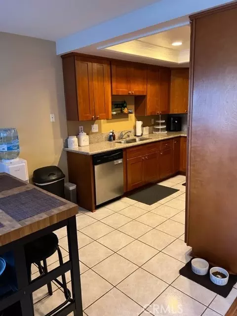 Ontario, CA 91762,1039 W Francis ST #B
