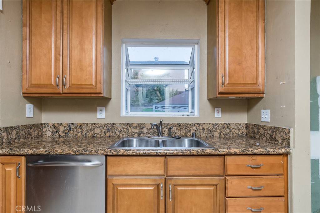 Montclair, CA 91763,5593 San Jose ST