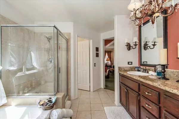 Newhall, CA 91321,21010 Oakriver LN
