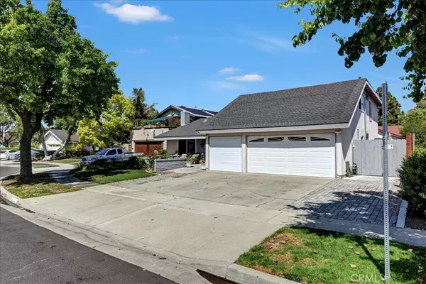 Santa Ana, CA 92707,409 W Sierra DR