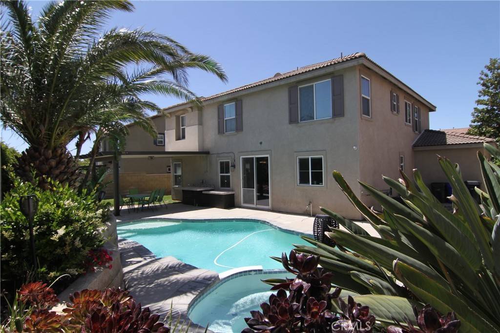 Fontana, CA 92336,5939 Forest Glen DR