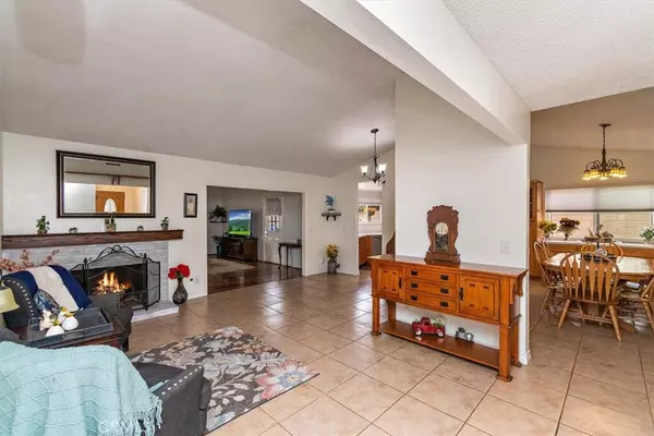San Dimas, CA 91773,937 Durango CT