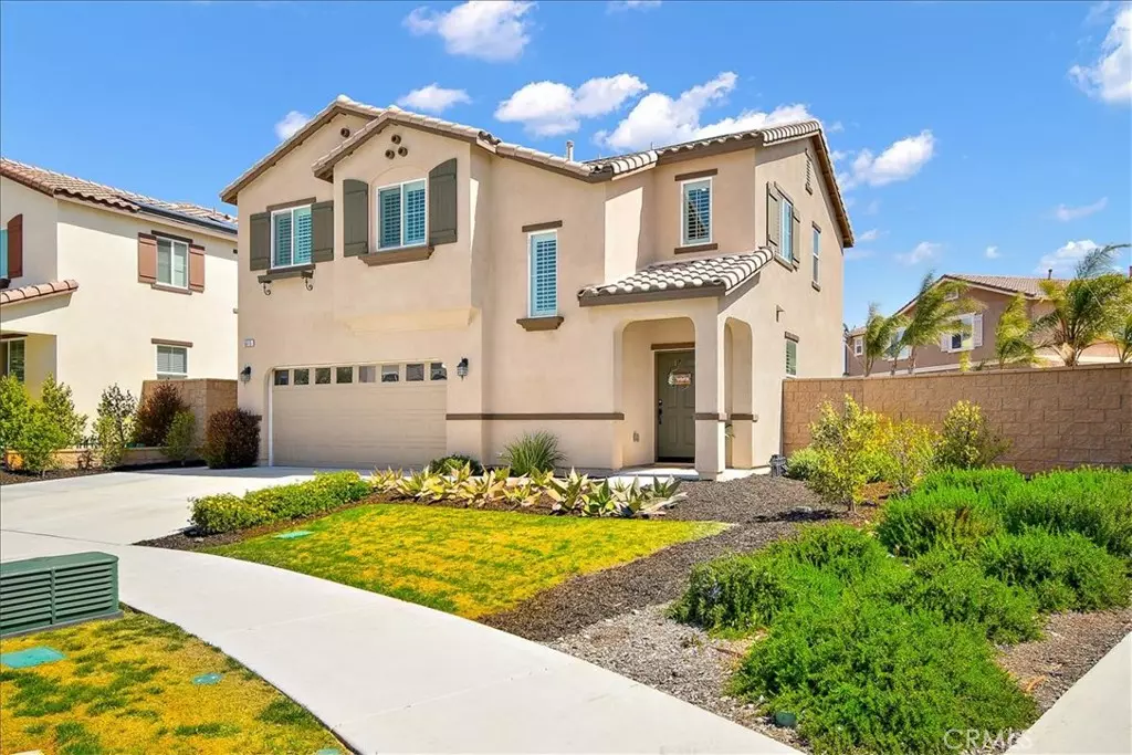 Fontana, CA 92336,5615 Garibaldi WAY