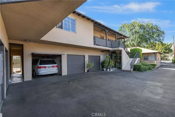 Monrovia, CA 91016,864 W Walnut AVE