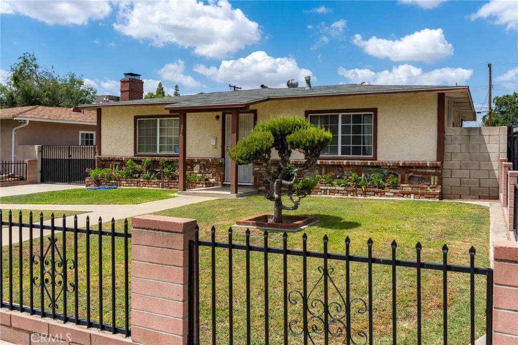 219 S San Gabriel AVE, Azusa, CA 91702