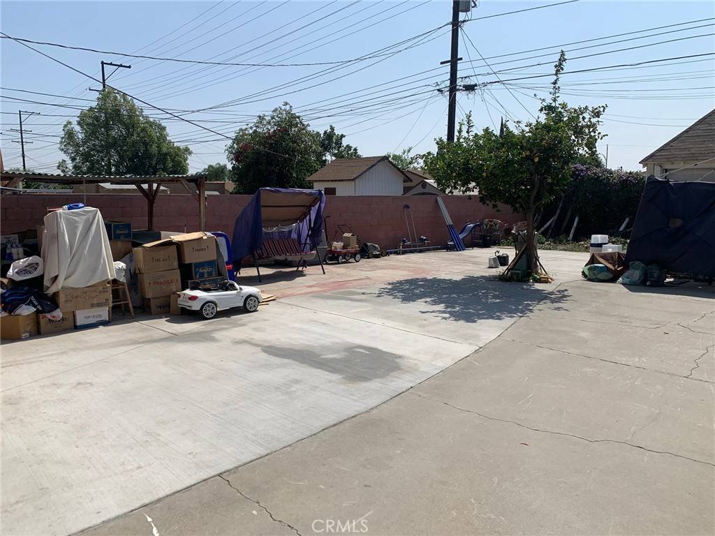 Azusa, CA 91702,541 N Vernon AVE