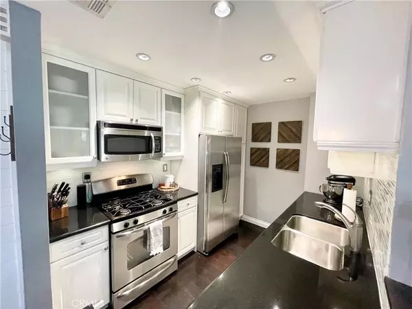 North Hollywood, CA 91601,11225 Peach Grove ST #102