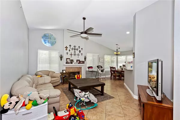 Fontana, CA 92336,13657 Lighthouse CT