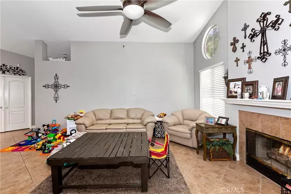 Fontana, CA 92336,13657 Lighthouse CT