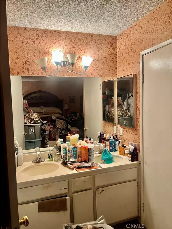 Pomona, CA 91766,1421 S White AVE #A