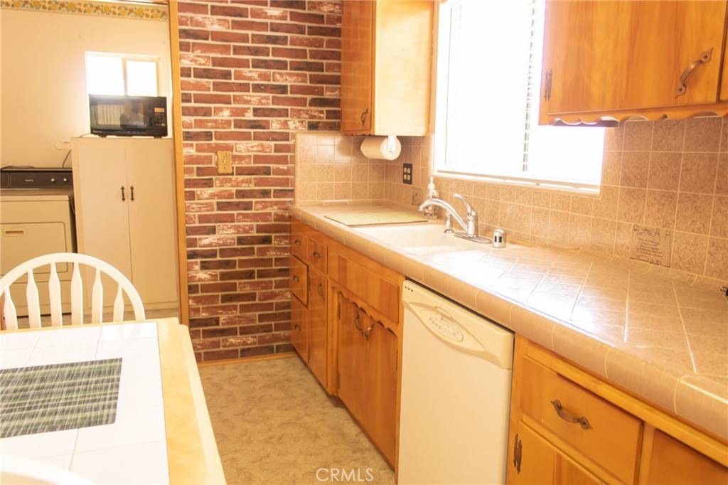 Upland, CA 91786,120 E Nisbet DR