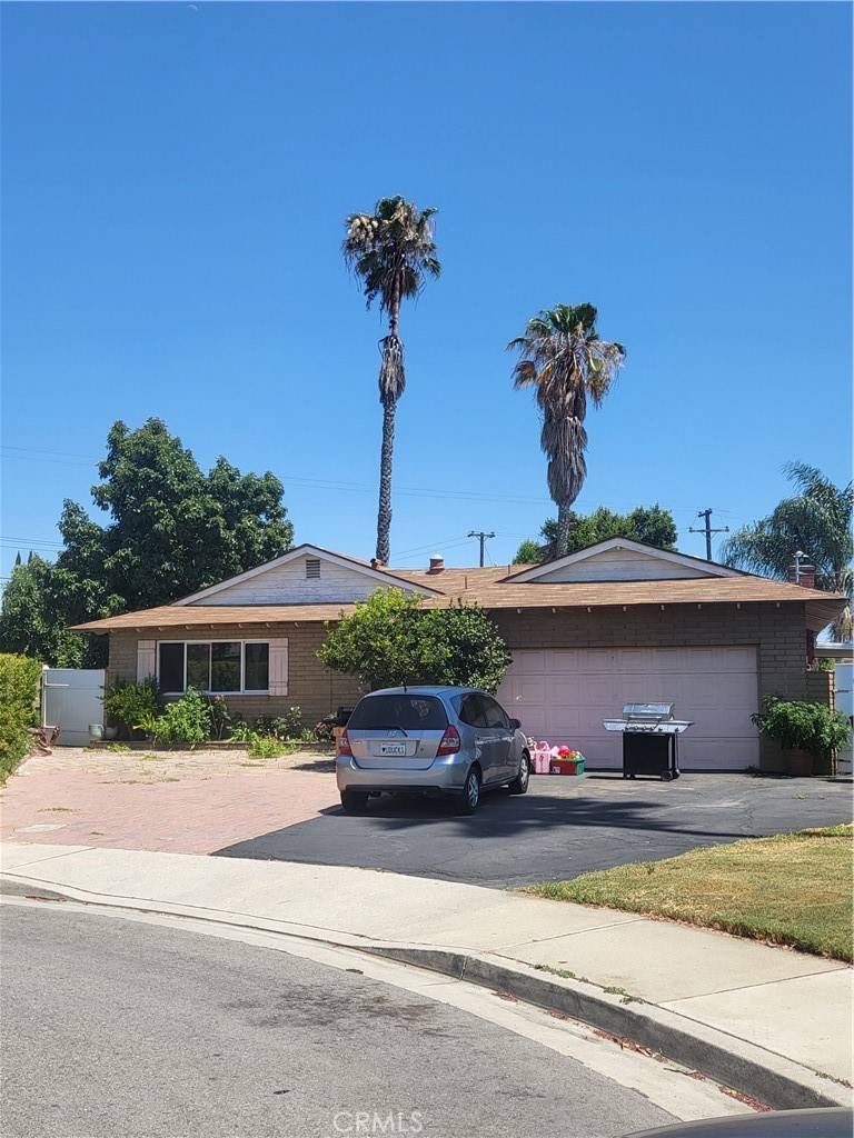 4975 Denver ST, Montclair, CA 91763