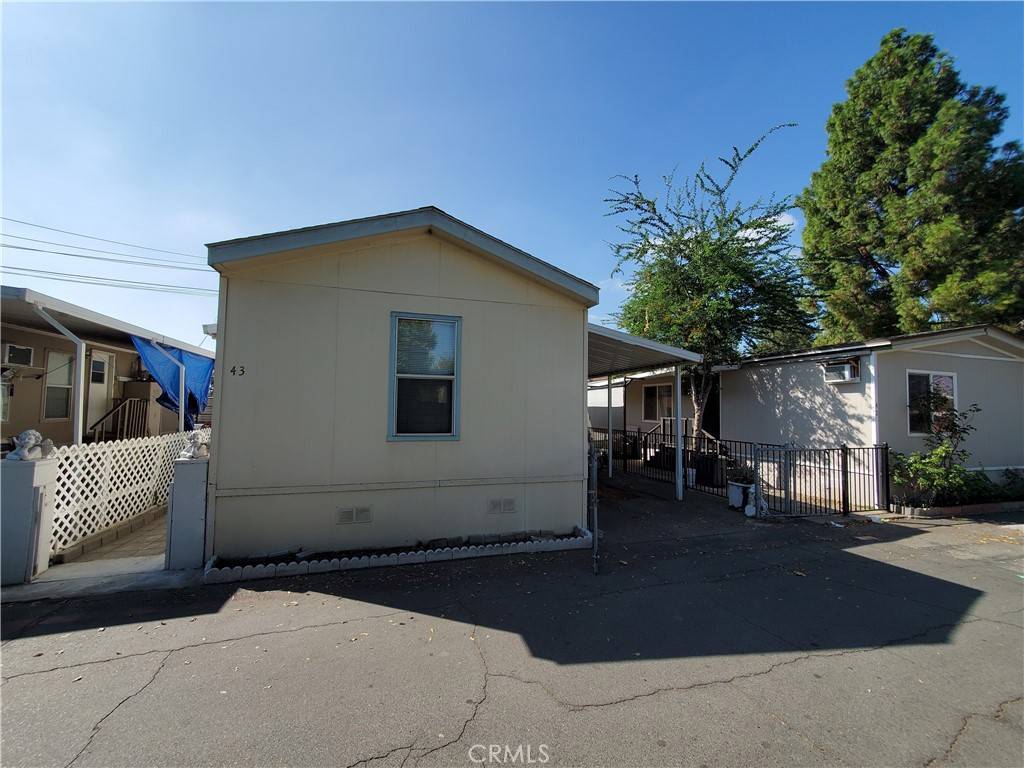 1461 Mission Blvd W #43, Pomona, CA 91766