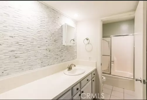 Woodland Hills, CA 91367,22100 Burbank BLVD #247E