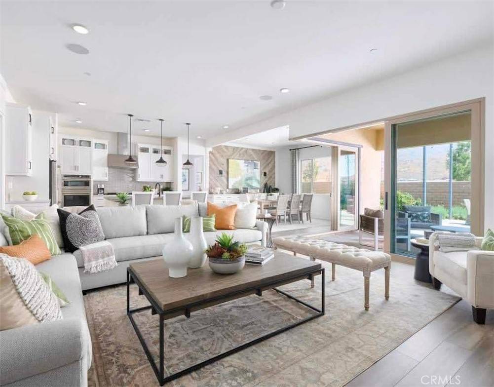 Corona, CA 92883,24134 Brison DR