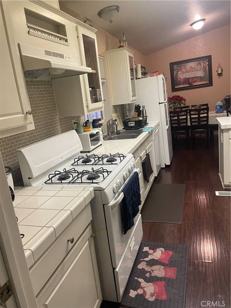 Stanton, CA 90680,10800 Dale AVE #311