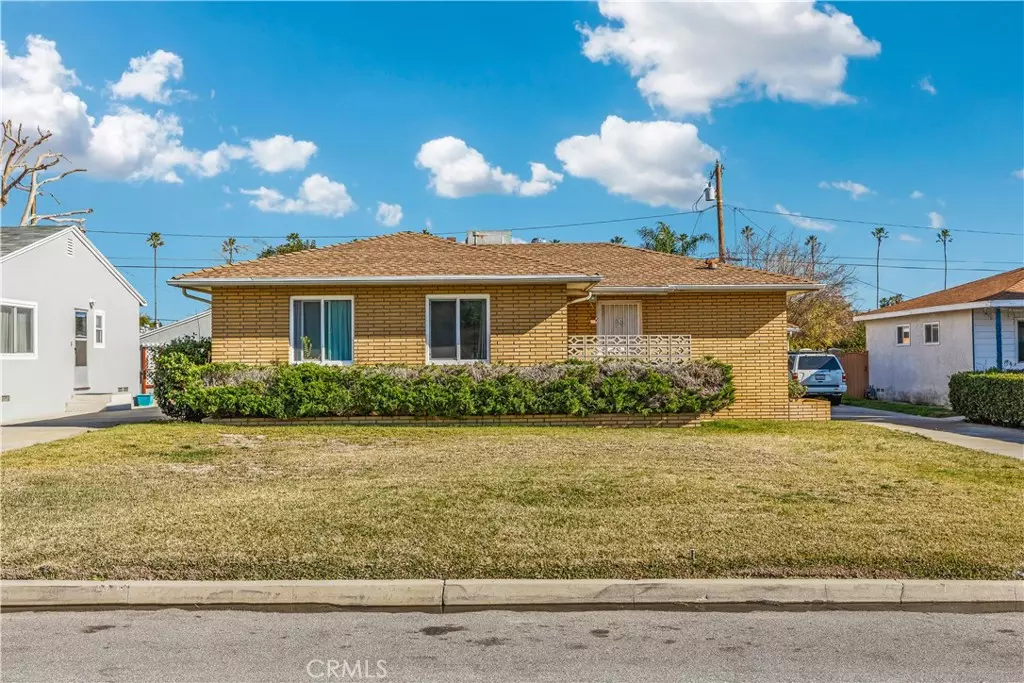 Fontana, CA 92335,9413 Blanchard AVE