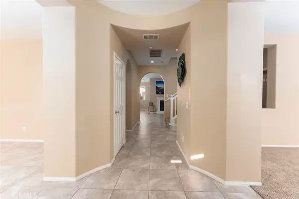 Fontana, CA 92336,15876 Parkhouse DR