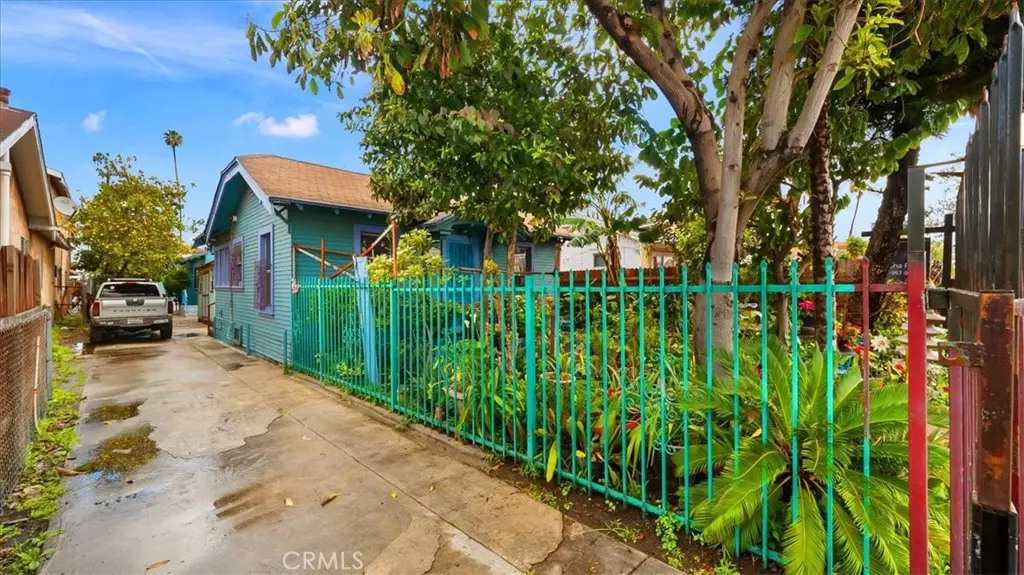Los Angeles, CA 90003,335 W 81st ST