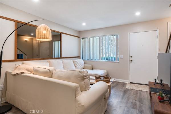 Upland, CA 91786,528 Diamond CT