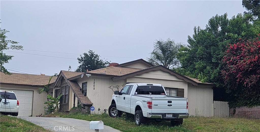 Upland, CA 91786,1205 Grove AVE