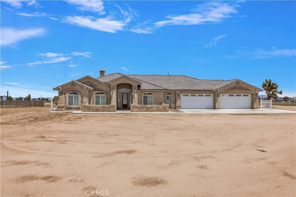 9445 Baldy Mesa RD, Oak Hills, CA 92344