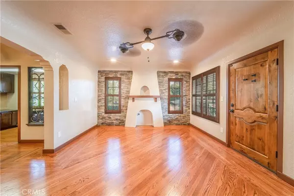 San Dimas, CA 91773,201 W 3rd ST