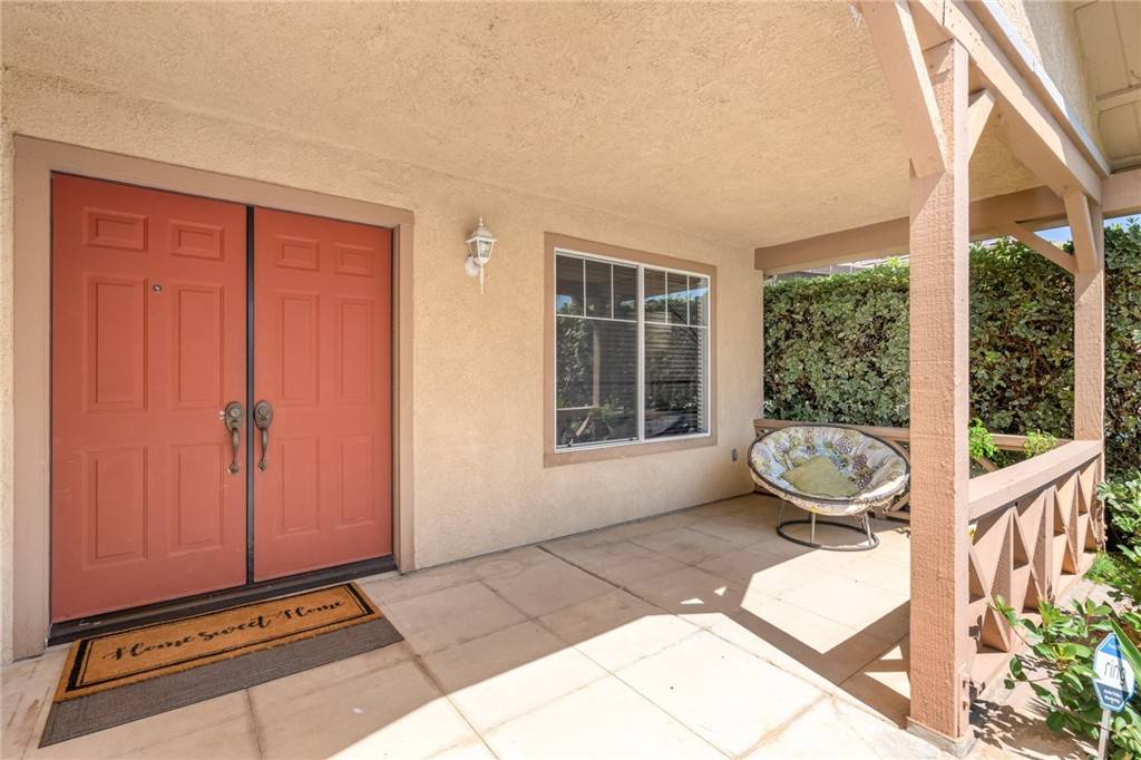 Corona, CA 92883,27051 Featherhill DR